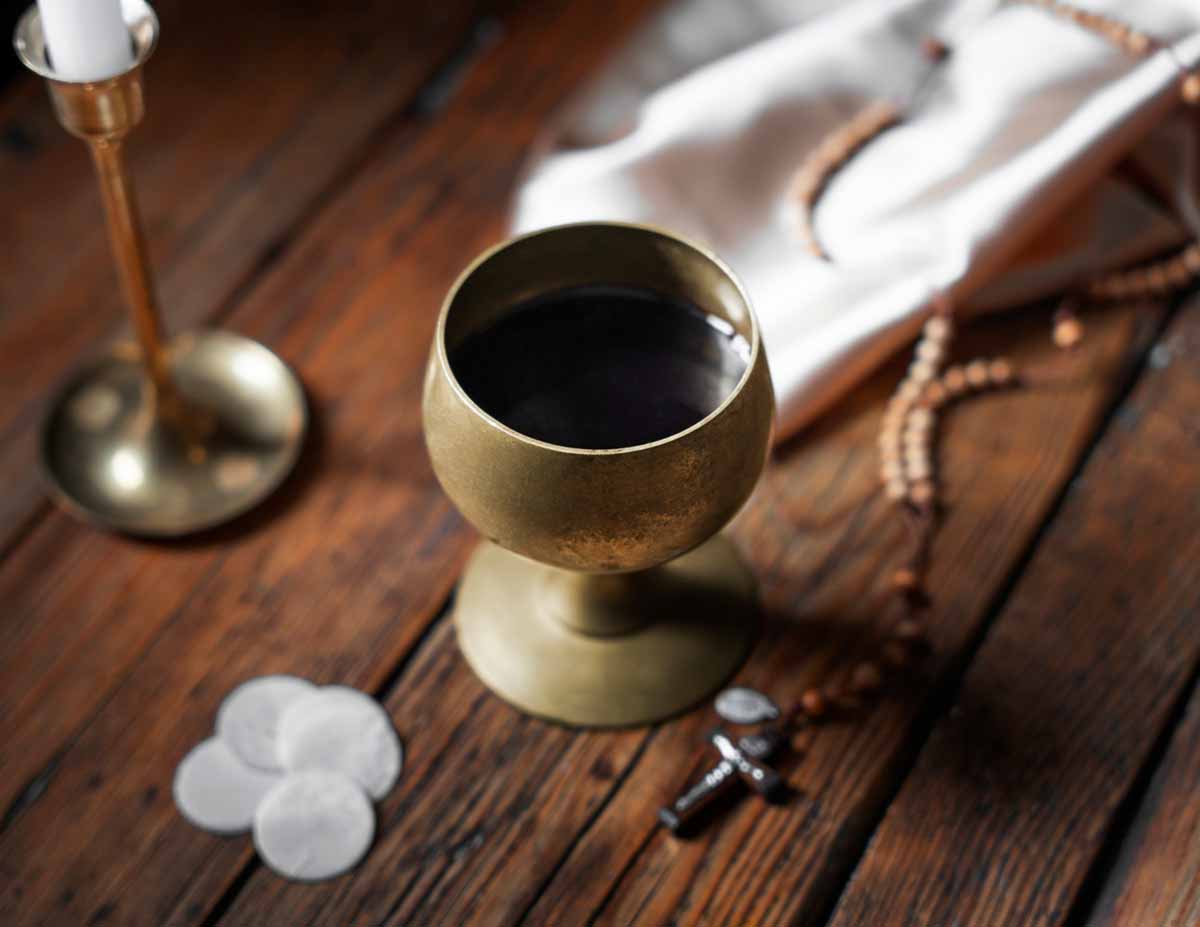 Saiba o que são os Sacramentais igreja católica, para que servem, devem ser benzidos, como usar da maneira certa