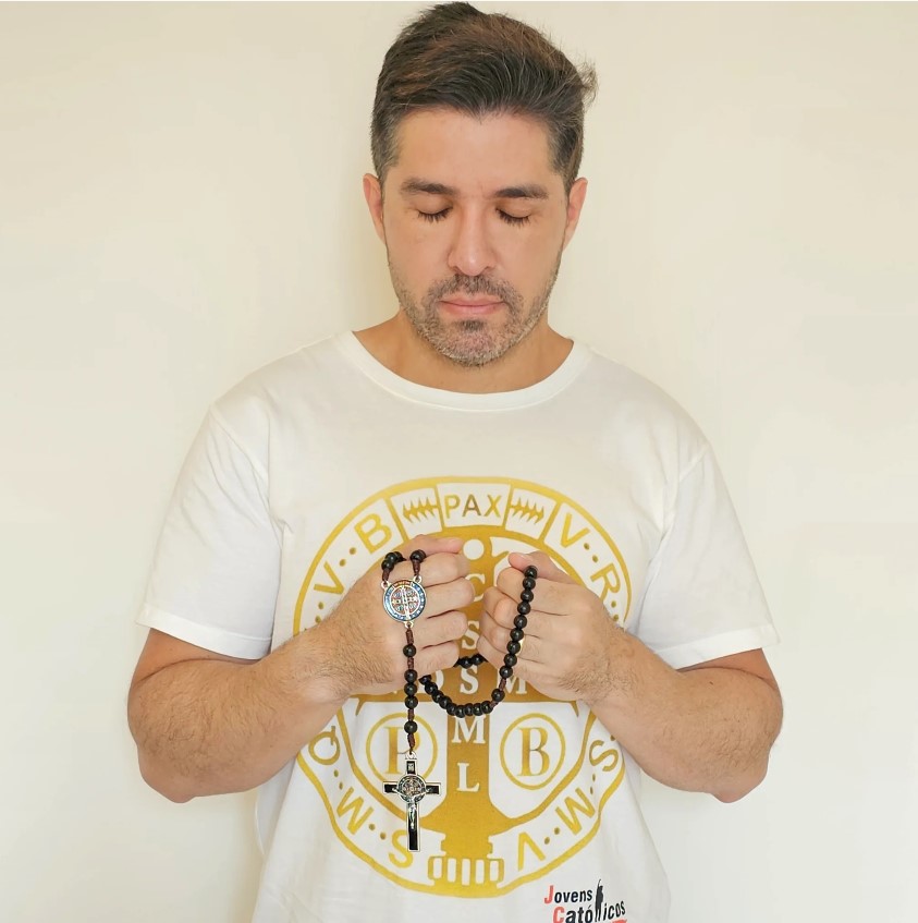 Aprenda como rezar o Terço de São Bento original completo