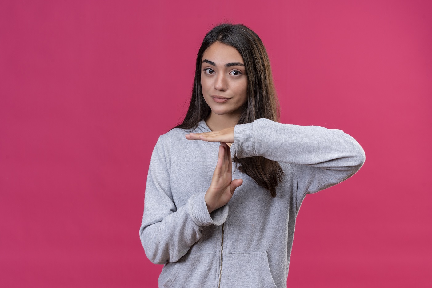 Impor limites segundo a Bíblia e o Catecismo: significado, importância espiritual e como jovens católicos podem estabelecer limites saudáveis nas relações.