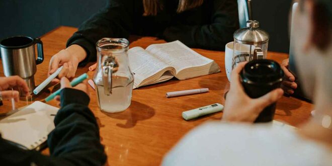 Top temas para usar nas reuniões do seu grupo jovem católico