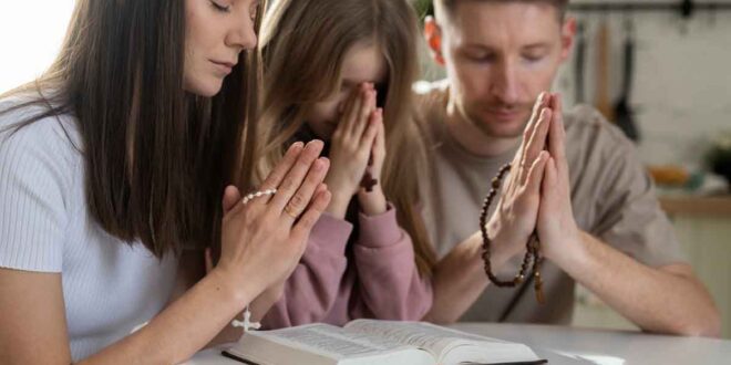 Dia nacional da juventude católica, saiba o que é, quando é celebrada, o que acontece na igreja católica e como participar do DNJ