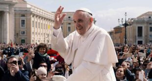 O papa ama o futebol, saiba como a relação do Papa Francisco com o futebol atrai ainda mais jovens católicos para igreja