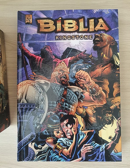 Bíblia tem Capa Dura de alta qualidade - Compre na Amazon