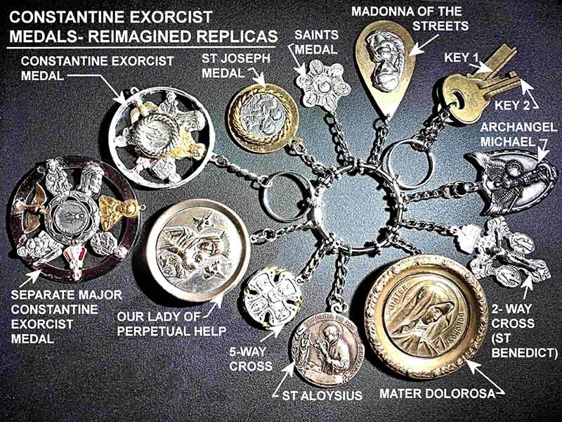 Medalhas usadas no Filme Constantine por John Constantine (ator Keanu Reeves)