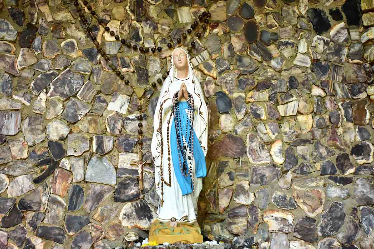 Gruta de Nossa Senhora de Lourdes