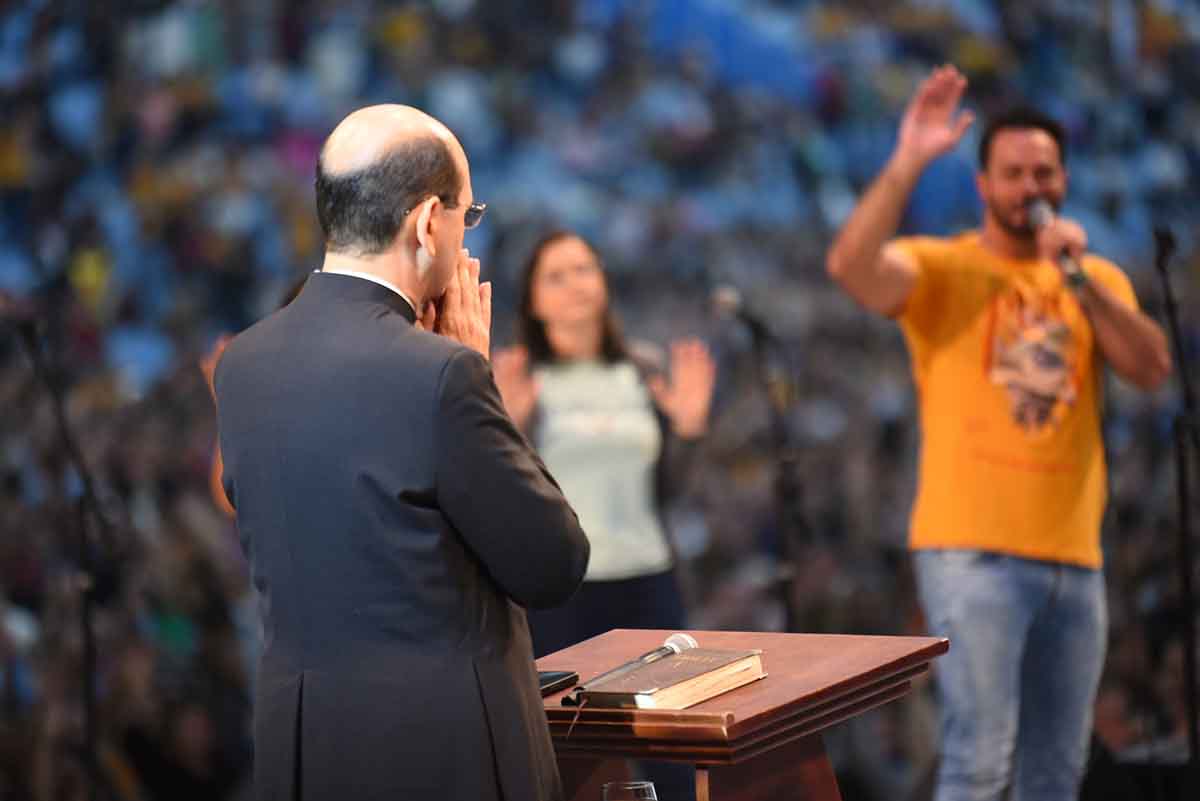 Top frases do padre paulo ricardo para os jovens católicos