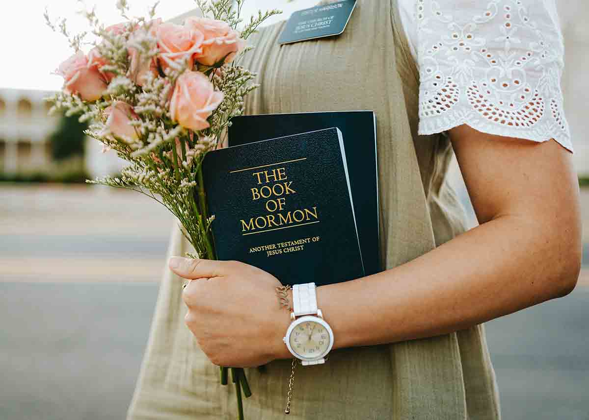 O que é o livro dos Mórmons, isso é religião ou seita, é mesmo pecado para igreja católica