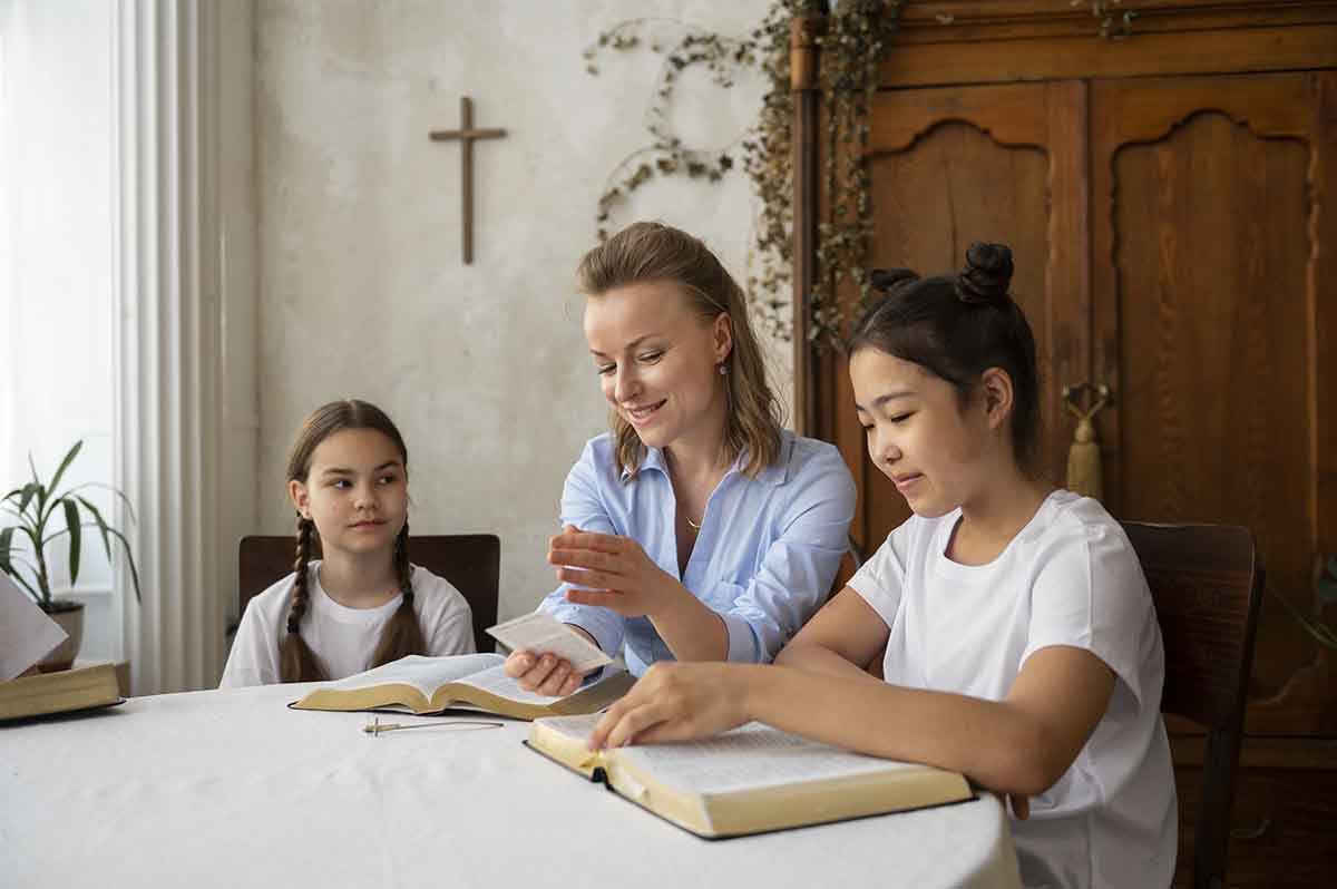 Catequese infantil, criando programa rico e divertido na sua paróquia e como implementa-lo na sua igreja católica