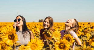 Qual a diferença entre alegria e euforia e qual sua relação com a felicidade dos jovens católicos