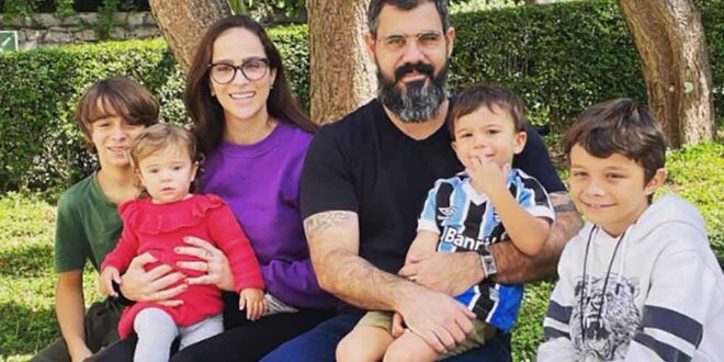 Juliano Cazarré é católico apostólico romano e faz questão de demonstrar sua fé