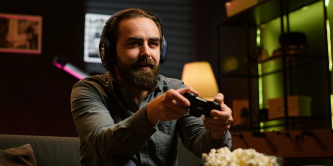 Entenda por que Diablo 4 prende tantos jovens católicos, quando vira vício e como a fé ajuda a buscar equilíbrio, oração e autocontrole.