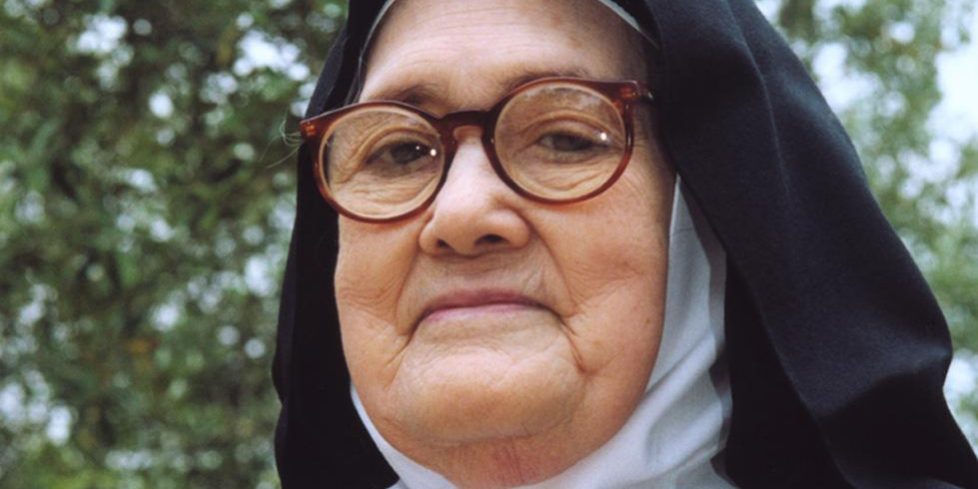 Irmã Lúcia dos Santos, a vidente de Nossa Senhora de Fátima Irmã Lúcia dos Santos: quem foi a vidente de Fátima e como está o processo de sua canonização