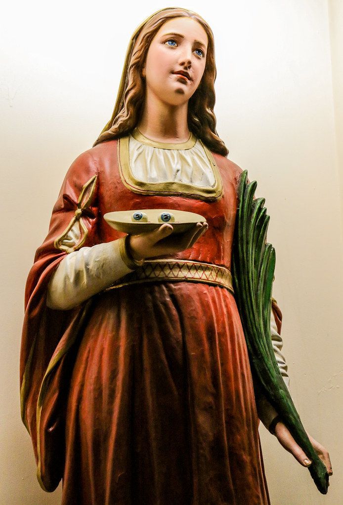 Saiba quem foi Santa Luzia e quais seus milagres
