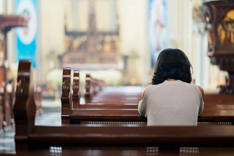 Oração Glória ao Pai: Como rezar oração católica completa