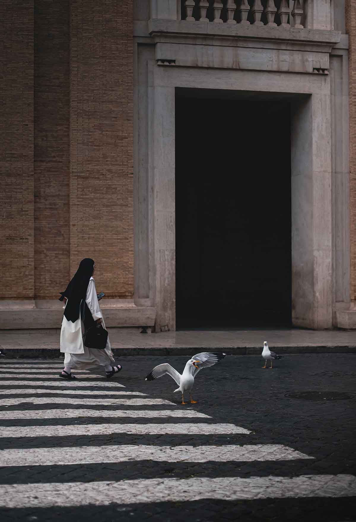 A Incrível Missão das Freiras, Servindo a Deus e ao Próximo com Dedicação e Amor.