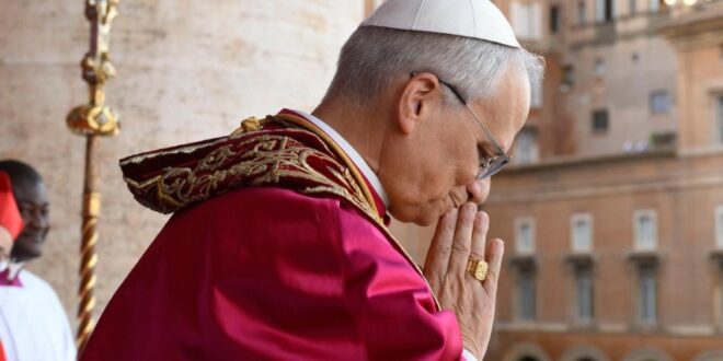 Cardeal Robert Francis Prevost é eleito o novo Papa da Igreja Católica