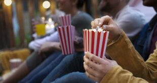 Confira nossa seleção de 45 Filmes Católicos Para Juventude: Inspiração, Fé e Emoção na Tela da Sua Casa.