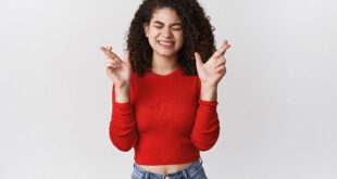 Entenda o que são superstições, é pecado e como a Igreja Católica ensina a diferenciar fé verdadeira de práticas supersticiosas.