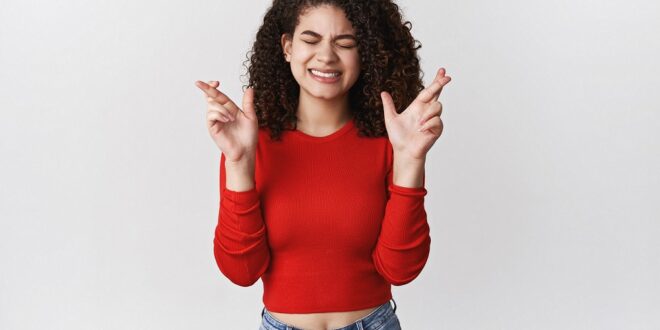 Entenda o que são superstições, é pecado e como a Igreja Católica ensina a diferenciar fé verdadeira de práticas supersticiosas.