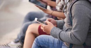 Papa Leão XIV aponta: a missão da comunicação é preservar vozes e rostos humanos. Descubra como a Igreja responde aos desafios da inteligência artificial.