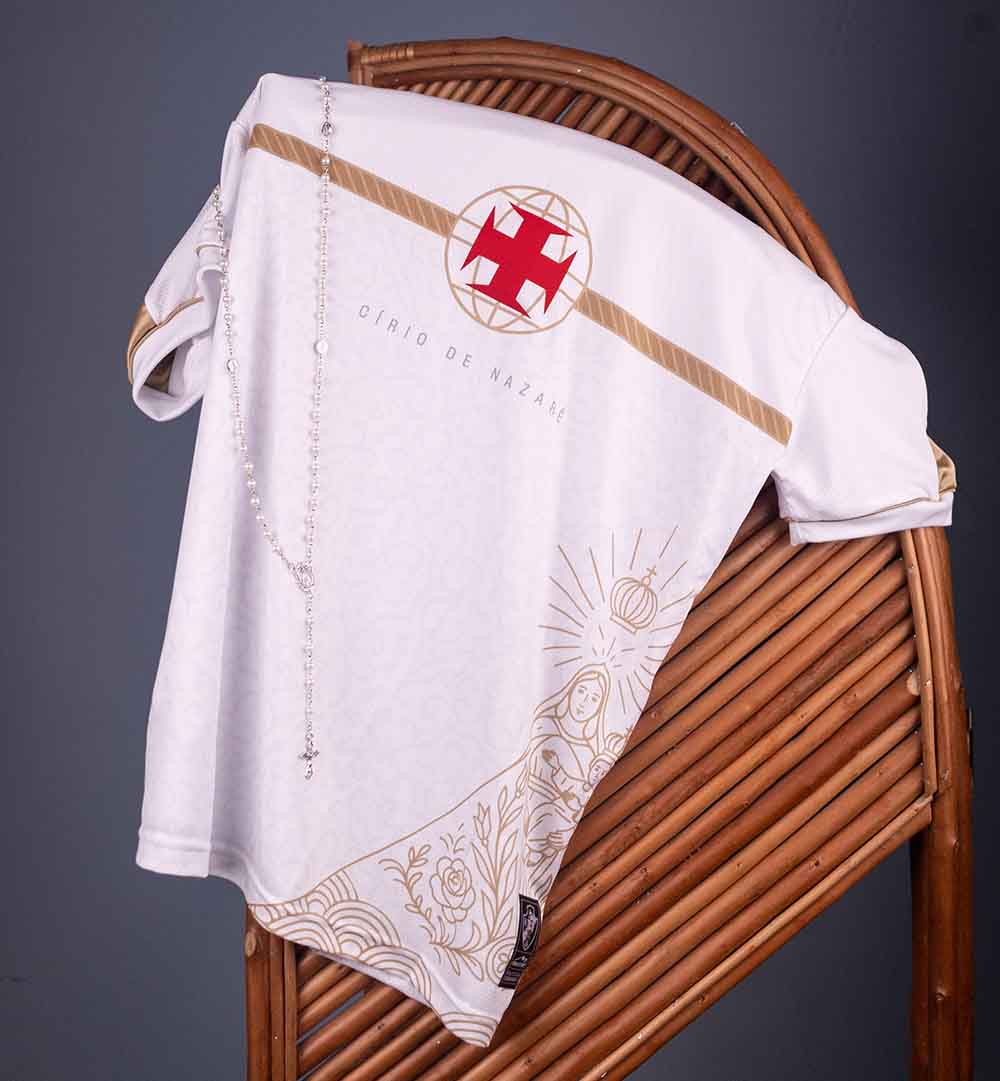 Vasco da Gama lança A camisa em homenagem Círio de Nazaré e toda renda será revertida para igreja católica Descubra a camisa do Vasco do Círio de Nazaré, a homenagem inédita que une fé, tradição e torcida. Saiba detalhes do lançamento, design exclusivo e onde garantir a sua antes que esgote.