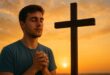 O real significado da Cruz de Cristo para os jovens católicos como símbolo de amor, perdão e vida nova