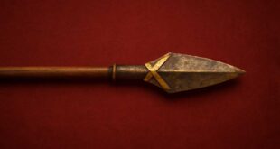 Descubra a história, o significado e os mistérios da Lança do Destino: a relíquia da Paixão de Cristo que inspira fé e curiosidade até hoje.