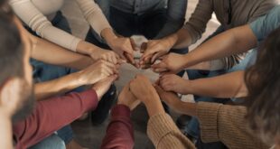 Descubra a história, o carisma, a missão e a espiritualidade da Comunidade Católica Shalom segundo a Igreja. Um guia completo para católicos.