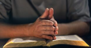 Descubra por que acontece a dispersão na oração pessoal e como vencê-la segundo a Bíblia, o Catecismo da Igreja Católica e os grandes santos católicos.