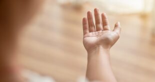 Entenda o que é EQM, experiência de quase morte, e o que a Bíblia, a Igreja Católica e o Catecismo dizem sobre o tema.