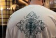 Descubra como usar blusas católicas podem evangelizar silenciosamente, fortalecer sua fé e inspirar outros jovens a se aproximarem de Deus.